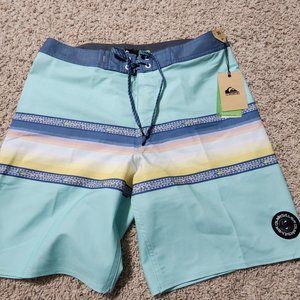 Quicksilver Highline Surfside sum faded swim trunks